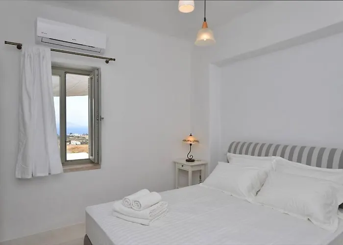 White House With Sea View Ampelas