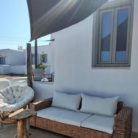 White House With Sea View * Ambelas